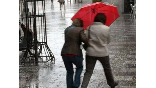 Lluvias, viento y temperatura baja en este viernes 13
