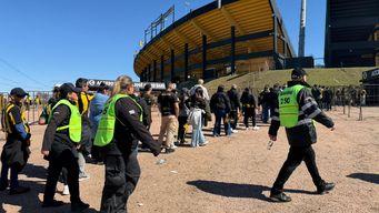 domingo de clasico: el operativo de seguridad por el partido entre penarol y nacional en el campeon del siglo