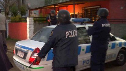 rafaga de balas en la escena de un crimen obligo a la fiscal a retirarse de inmediato