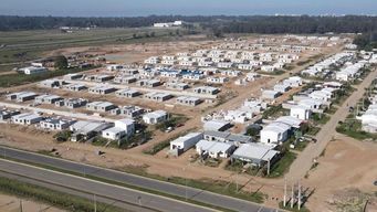 Las nuevas viviendas para el realojo del asentamiento Kennedy. Foto: Intendencia de Maldonado.