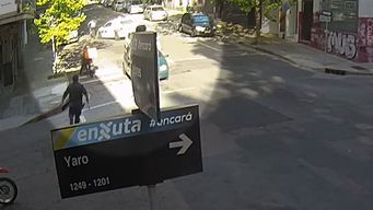 rapino una zapateria en el centro, en la huida robo una bici y fue detenido por la policia