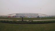 Vista del aeropuerto de Carrasco un día de niebla espesa y visibilidad casi nula. Imagen de archivo.&nbsp;