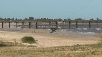 encontraron el cuerpo del policia que se ahogo en una playa de colonia