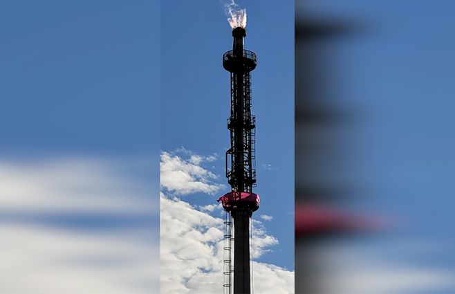 refinería ANCAP bandera rosada.jpg