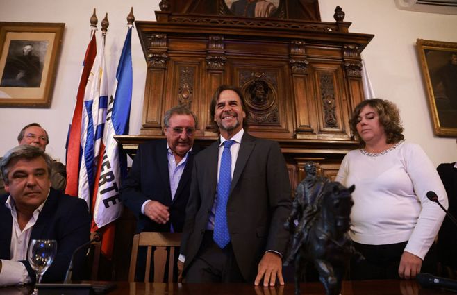 Lacalle Pou en la sala de reuniones del Directorio del Partido Nacional. Foto: FocoUy