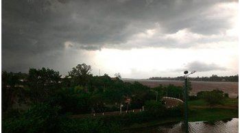 advertencia naranja para gran parte del pais por mucha lluvia y tormenta