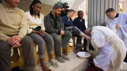 lavado de pies papa afp