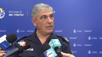 policia detuvo a tres mayores y un menor que falsificaban libretas de propiedad y de conducir