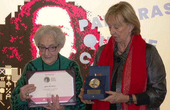 ida-vitale-medalla-delmira-agustini.jpg