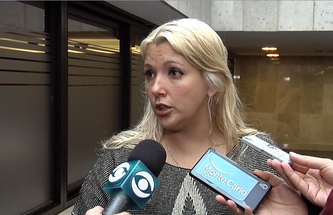 Valeria-Ripoll-en-el-parlamento.jpg