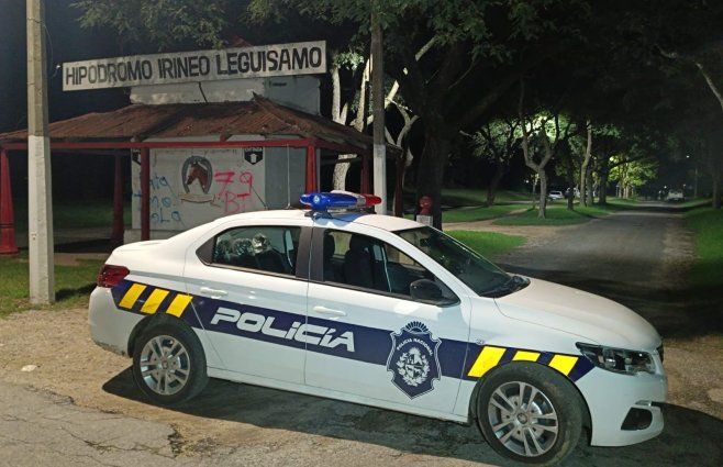 Foto: Emilio Rodríguez, Subrayado. La Policía trabajaba en la escena del hallazgo, en la noche de este 8 de marzo.