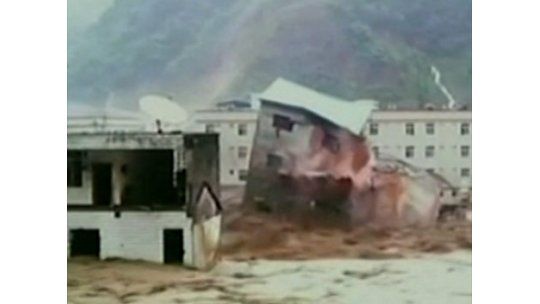150 muertos en China por deslizamientos de tierras y derrumbes