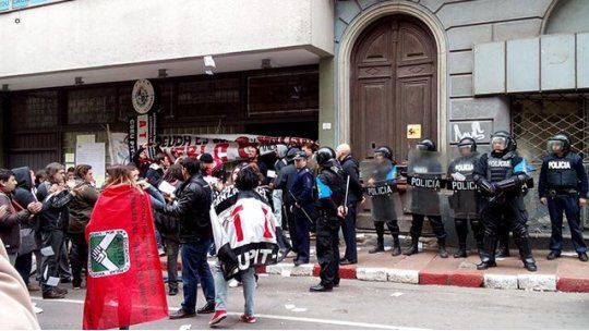 policia desalojo