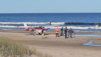 una avioneta debio realizar un aterrizaje de emergencia en una playa de lomas de solymar