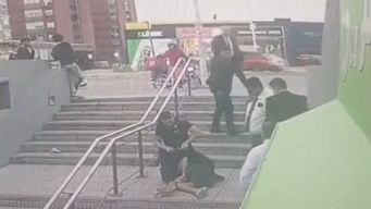pelea con palos y cuchillos en nuevocentro: policia redujo a uno de los hombres; el segundo se dio a la fuga