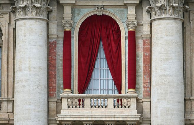Papa-francisco-Vaticano-balcón-afp.jpg
