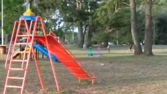 vecinos de shangrila norte rechazan instalacion de bombas de saneamiento en plaza: lo peor es el olor