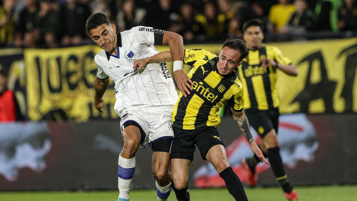 Peñarol perdió 1-0 con Liverpool - ElVar Fútbol EN VIVO - Liga MX