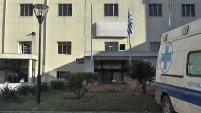 joven fue atacado con un hacha en la cabeza mientras dormia
