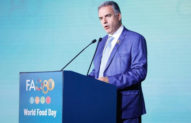 Presidente Orsi ante la asamblea de la FAO, en Roma. 