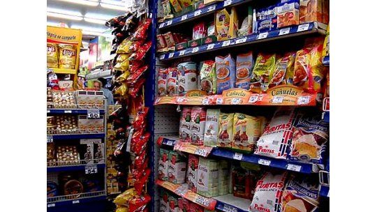 Bajan 10% en 200 productos de la canasta en todo el país