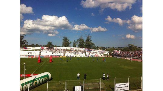 Danubio goleó a Juventud y continúa como único líder del Apertura