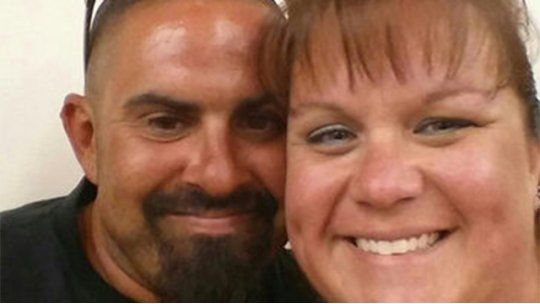 Una novia muere en un accidente de moto camino a la fiesta