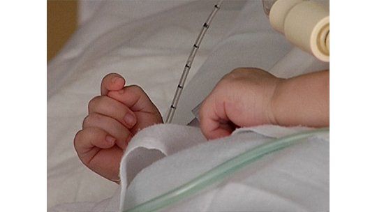 Bebé nació con 2,6 gramos de alcohol en la sangre