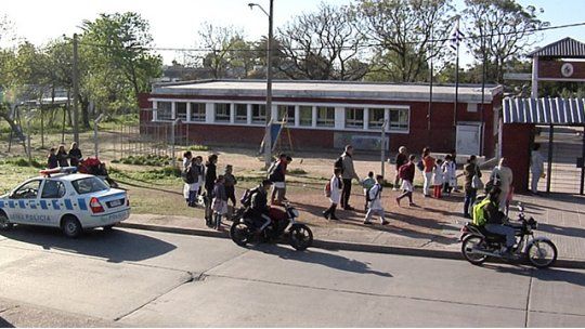 escuela amenazada