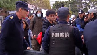 gremio de estudiantes del iava se manifesto frente al codicen: reclaman soluciones