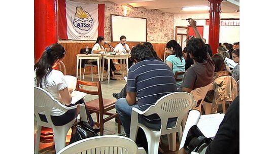 Trabajadores capacitan a aspirantes a ingresar al BPS