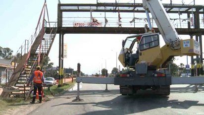 comenzaron desvios en giannattasio por desarme de dos puentes peatonales