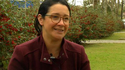 ajedrez como herramienta de aprendizaje; andrea ensena a jovenes y adultos