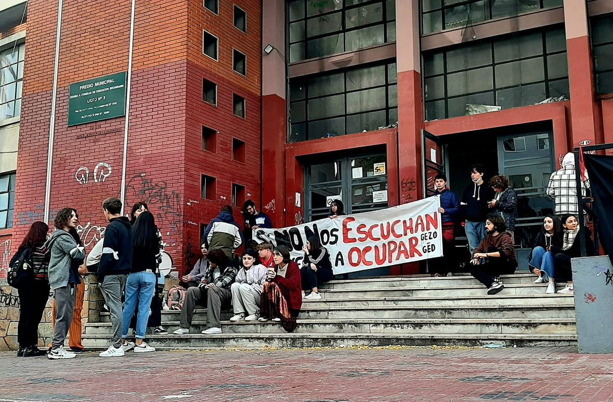 Foto: Subrayado. Ocupación estudiantil este jueves en el liceo Dámaso.