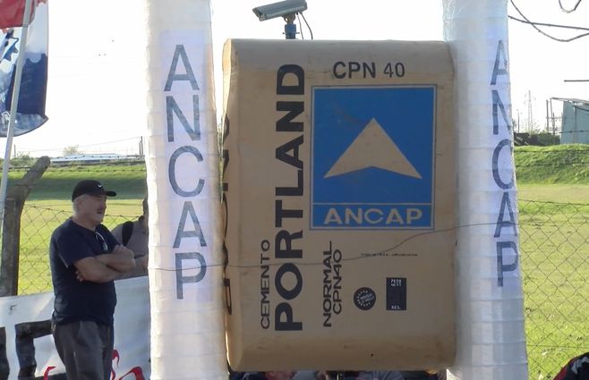 Portalnd-Ancap-Paysandú-ocupada.jpg