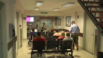 asi te estes muriendo, tampoco hay hora y no he tenido problema: usuarios opinan sobre tiempos de espera en la salud