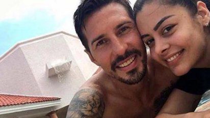 fabbro, de 37 años, junto a su novia Larissa Riquelme, conocida como la novia del Mundial 2010. Ella esperó el fallo en una sala contigua a la del juez. Se desmayó a conocer el veredicto,&nbsp;