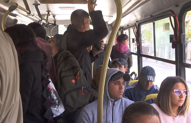 gente-omnibus-repletos-emergencia-sanitaria.jpg