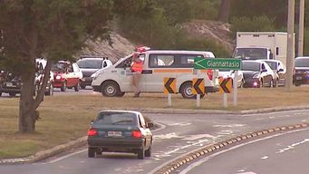 corte y desvio de transito en giannattasio antes de llegar al peaje por trabajos de recapado