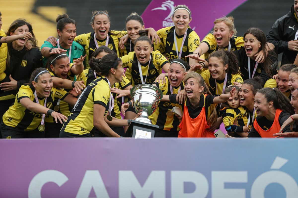 Peñarol se afirma en la cima del Torneo Clausura 2023 del fútbol femenino -  EL PAÍS Uruguay