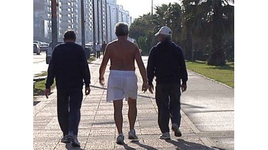 Alta temperatura llevó a muchos a estar livianos de ropa