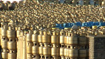 tres empresas se presentaron para arrendar plantas de envasado de supergas de ancap