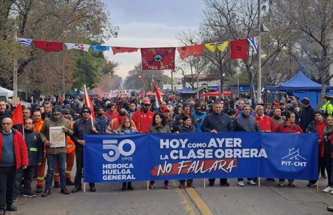 Paro y movilización del PIT-CNT a 50 años del golpe de Estado. Foto: Valeria de los Santos, periodista de Subrayado.