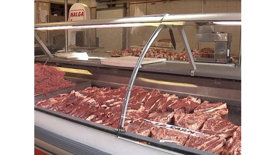Baja el precio de la carne en los cortes con hueso