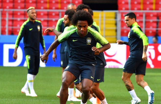Neymar, Willian, Marcelo, las estrellas de un Brasil que ya piensa en octavos de final