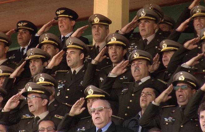 militares-oficiales-ejercito.jpg