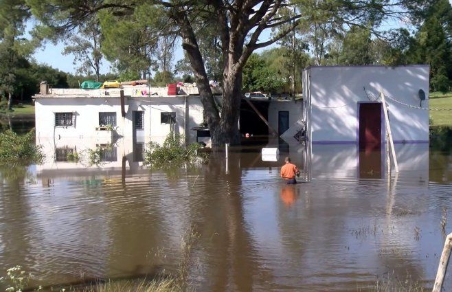 Foto: Subrayado. Inundación en Margat, departamento de Canelones.