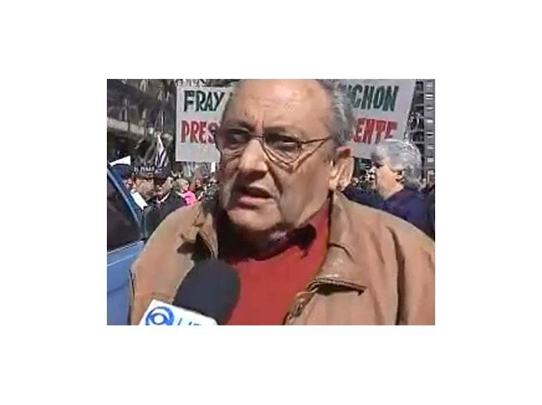 Pasivos protestan ante BPS  por mejores prestaciones y viviendas