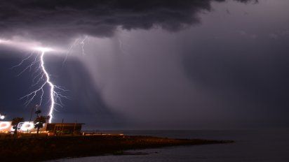 alerta amarilla por tormentas fuertes afecta a varios departamentos