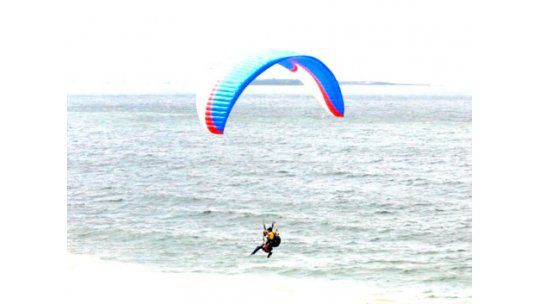 Vuelos en parapente en Las Grutas de Punta Ballena